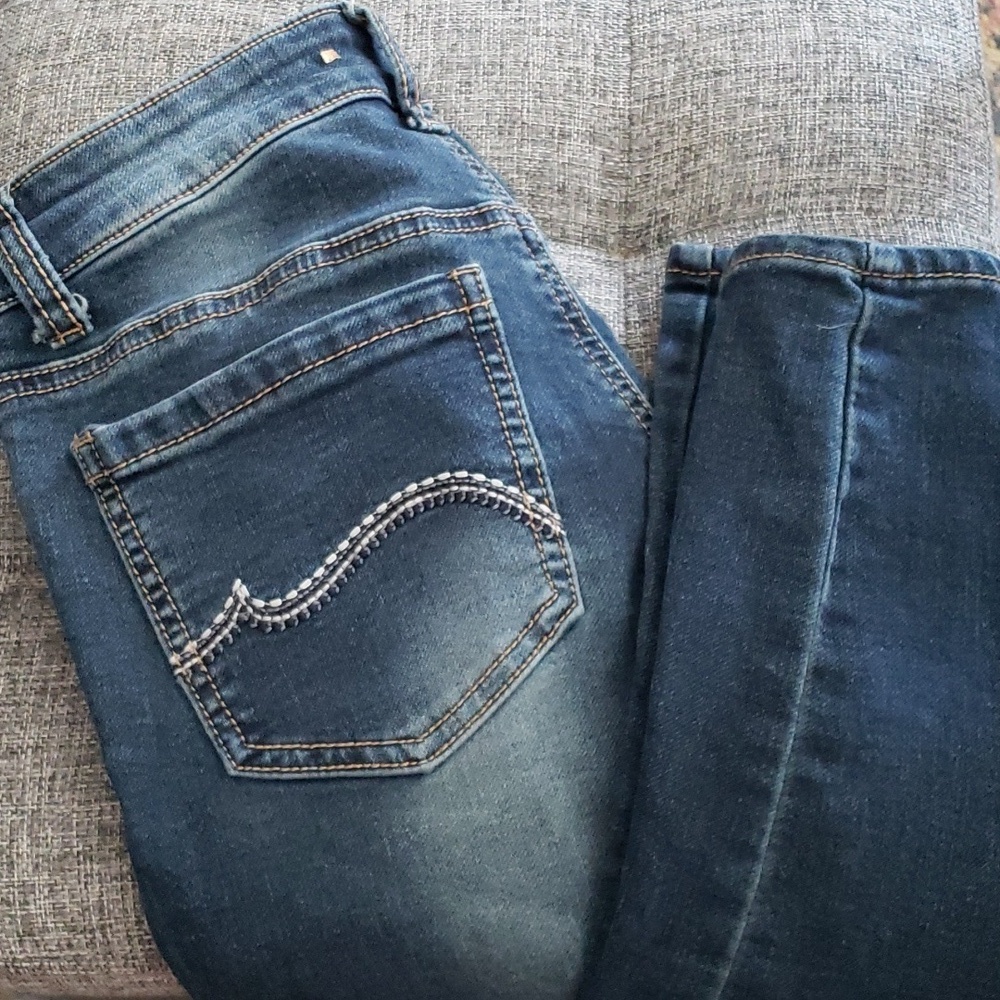 Traffic Jeans Wear Skinny Jeans w/White Stitched Back Pocket Detail Size S W26